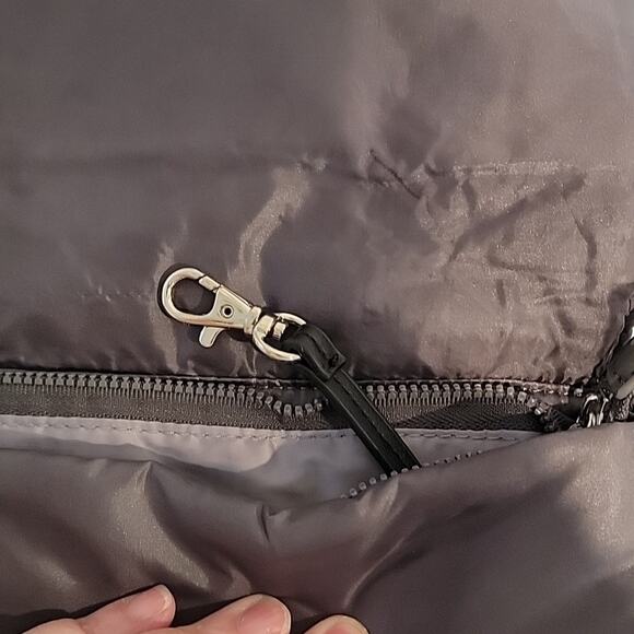 Caraa x Athleta Quilted Convertible Crossbody - Picture 8 of 9